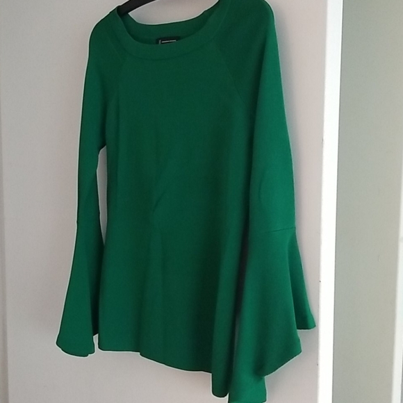 Top - Picture 2 of 2